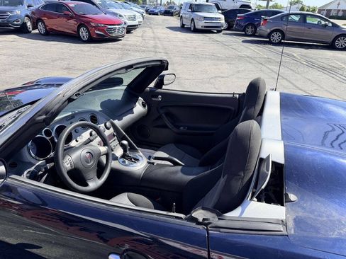 Used 2007 Pontiac Solstice Convertible w/ Preferred Package RWD image 18
