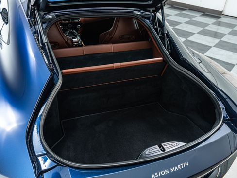 Used 2020 Aston Martin V8 Vantage Coupe RWD image 19