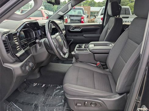 Used 2023 Chevrolet Silverado 1500 LT AWD/4WD image 15