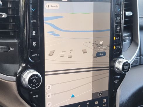 Used 2024 RAM 2500 Laramie image 15