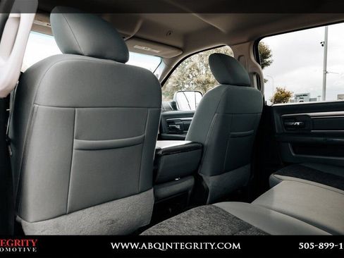 Used 2018 RAM 2500 SLT AWD/4WD image 38
