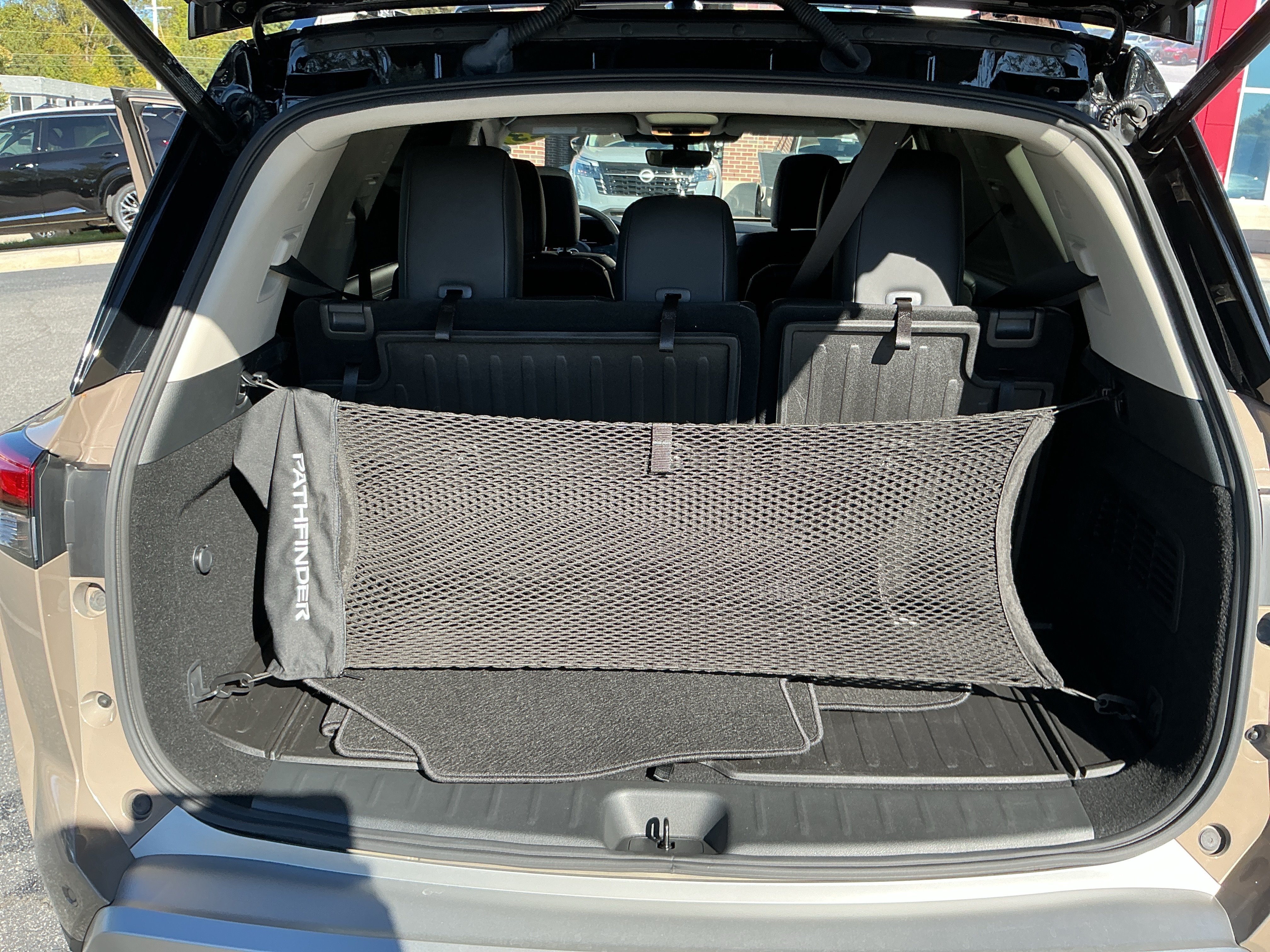 Certified 2023 Nissan Pathfinder Platinum AWD/4WD image 30