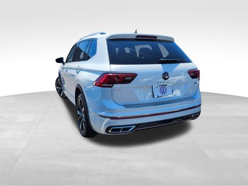 Certified 2024 Volkswagen Tiguan SEL R-Line AWD/4WD image 5