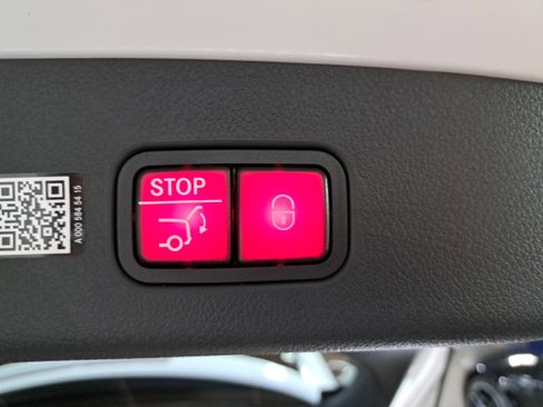 Used 2026 Mercedes-Benz GLC 300 4MATIC image 14