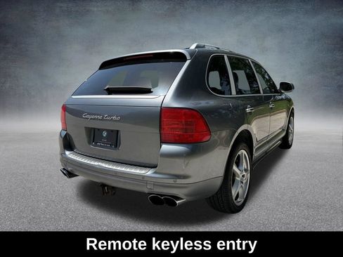 Used 2005 Porsche Cayenne Turbo AWD/4WD image 6