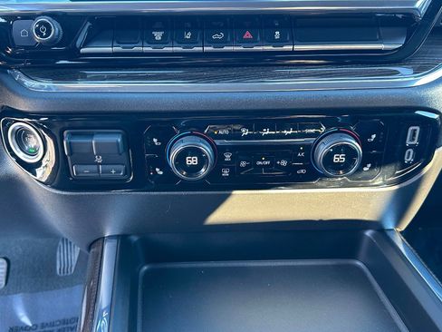 Used 2024 Chevrolet Silverado 3500 LT w/ Convenience Package image 11