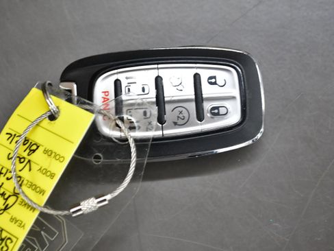 Used 2025 Chrysler Pacifica Select FWD image 35
