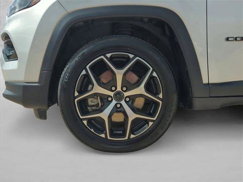 Used 2025 Jeep Compass Limited AWD/4WD image 23
