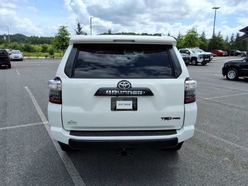 Used 2018 Toyota 4Runner TRD Pro AWD/4WD image 6