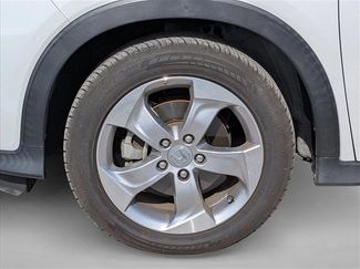 Used 2019 Honda HR-V LX video 3