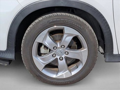 Used 2019 Honda HR-V LX image 3