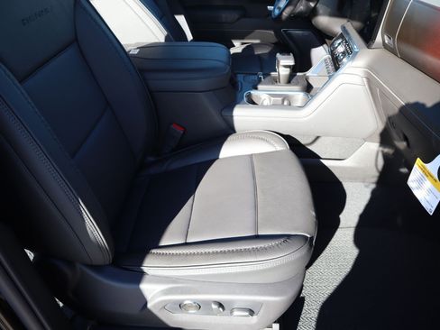 New 2026 GMC Sierra 1500 Denali w/ Technology Package AWD/4WD image 7