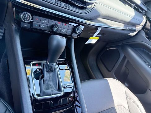 New 2026 Jeep Compass Latitude AWD/4WD image 17