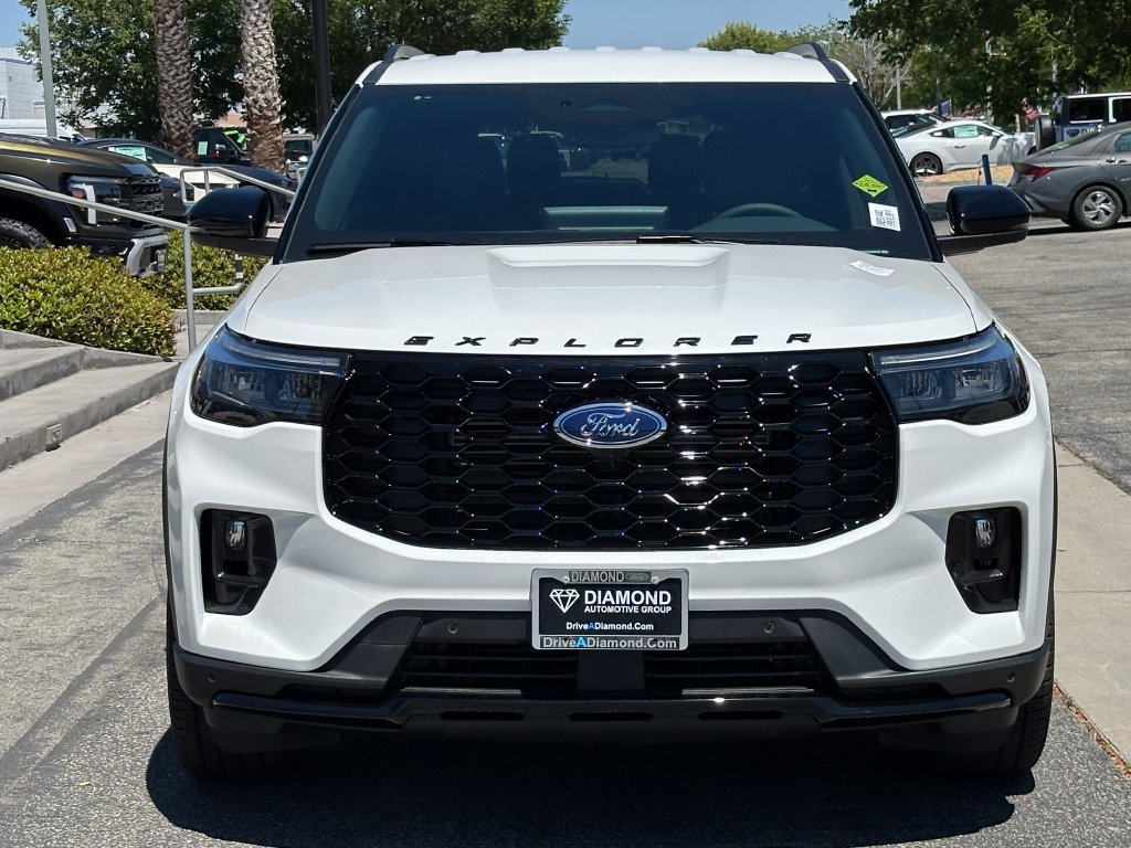 New 2026 Ford Explorer ST-Line w/ ST-Line Street Pack RWD image 12