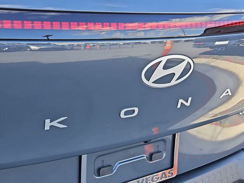 Certified 2025 Hyundai Kona SE FWD image 11