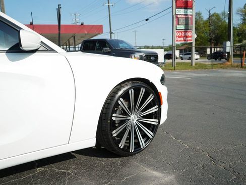 Used 2022 Dodge Charger SXT w/ Leather Interior Group RWD image 11