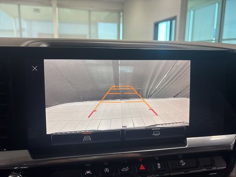 Used 2023 GMC Sierra 1500 SLT w/ SLT Premium Package image 22