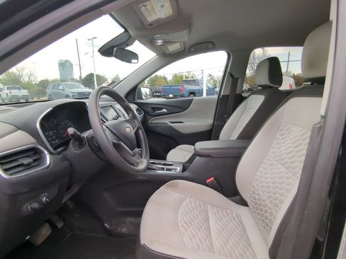 Used 2020 Chevrolet Equinox LS w/ LS Convenience Package FWD image 12