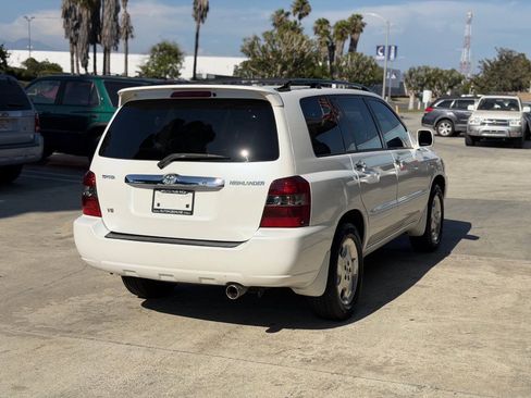 Used 2006 Toyota Highlander Sport w/ Towing Prep Pkg FWD image 10
