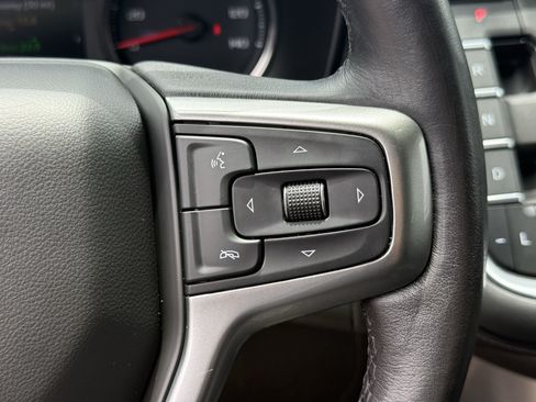 Used 2021 Chevrolet Suburban Z71 w/ Luxury Package AWD/4WD image 16
