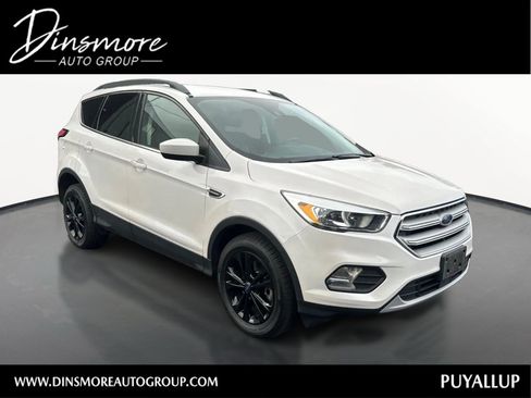 Used 2018 Ford Escape SE w/ Ford Safe & Smart Package AWD/4WD image 1