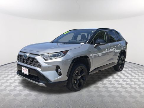 Used 2021 Toyota RAV4 XSE AWD/4WD image 3