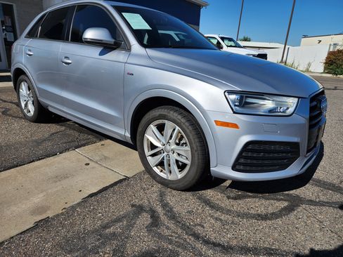 Used 2018 Audi Q3 2.0T Premium w/ Convenience Package FWD image 9
