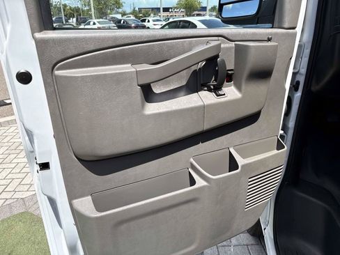 Used 2024 GMC Savana 3500 LS RWD image 15