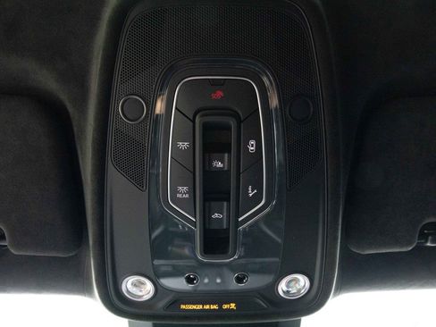 Used 2024 Lamborghini Urus S image 33