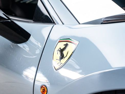 Used 2016 Ferrari 488 GTB RWD image 17
