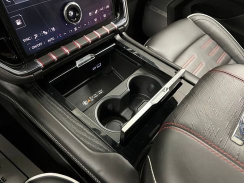 Used 2025 GMC Yukon AT4 Ultimate AWD/4WD image 40