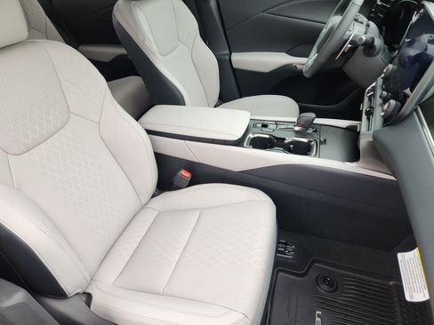 New 2026 Lexus RX 350 FWD image 9