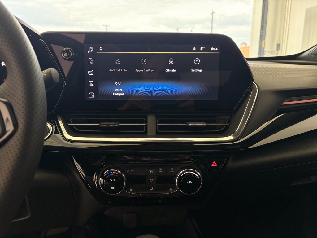 New 2026 Chevrolet Trax RS w/ Sunroof Package FWD image 7
