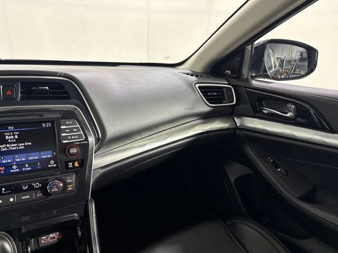 Used 2023 Nissan Maxima SL FWD image 31