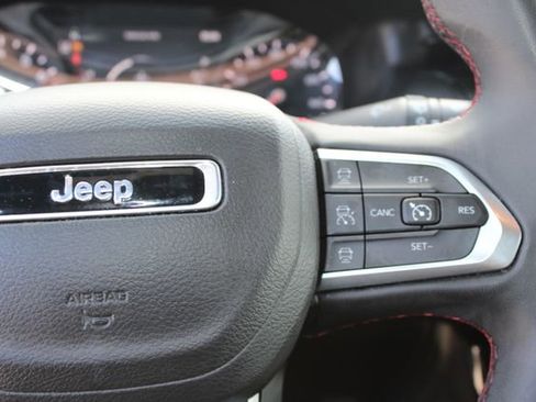 Used 2024 Jeep Compass Trailhawk image 20