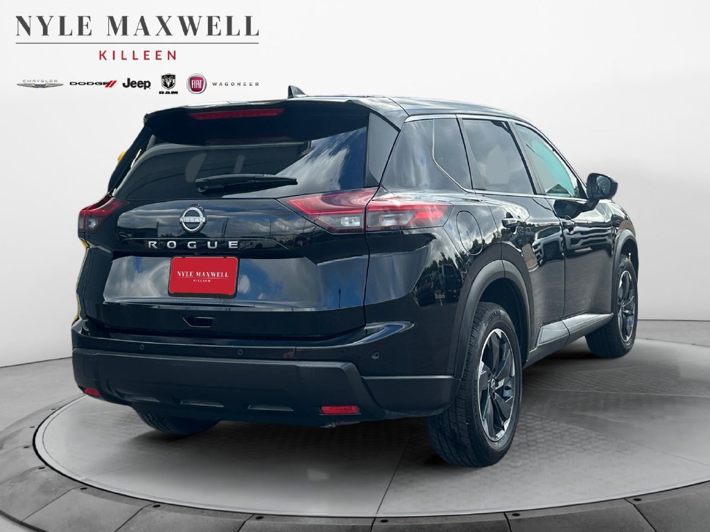 Used 2025 Nissan Rogue SV FWD image 16