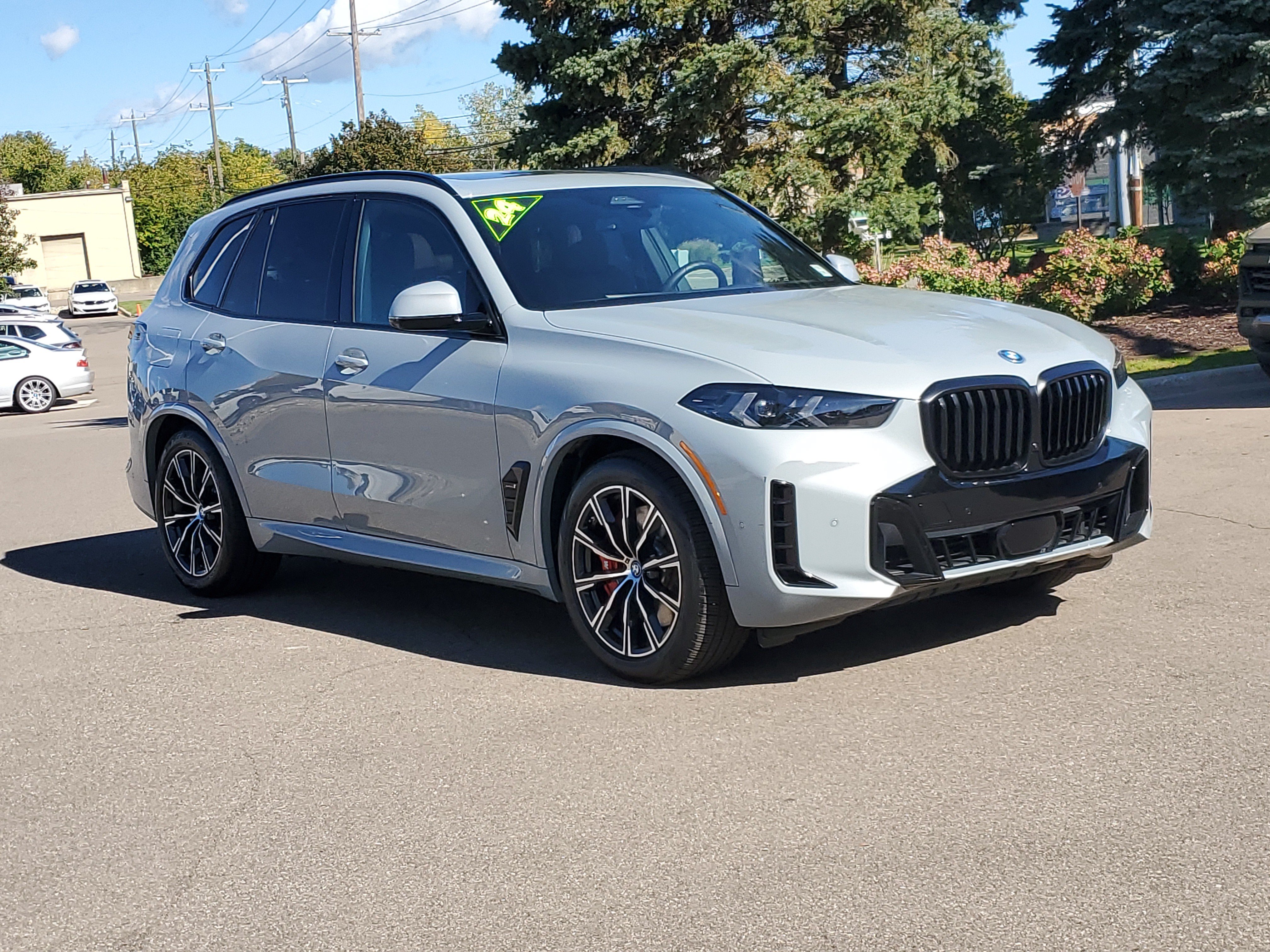 Certified 2024 BMW X5 xDrive50e w/ M Sport Package AWD/4WD image 7
