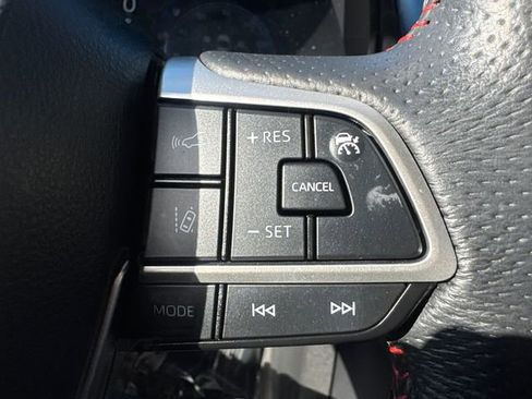 Certified 2025 Toyota Sienna XSE image 38