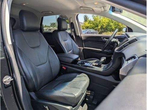 Used 2016 Ford Edge Titanium w/ Technology Package AWD/4WD image 78