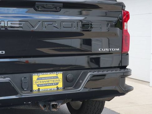 Used 2023 Chevrolet Silverado 1500 Custom AWD/4WD image 10