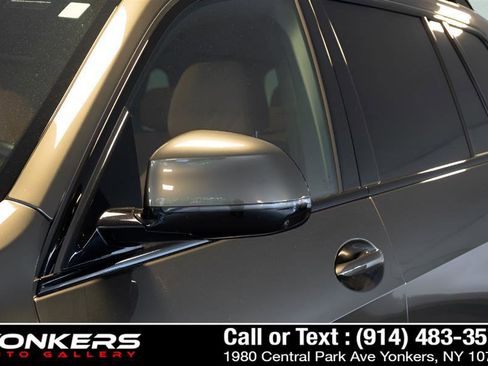 Used 2023 BMW X7 xDrive40i w/ M Sport Package AWD/4WD image 84