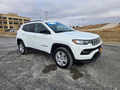 Used 2022 Jeep Compass Latitude w/ Convenience Group image 1