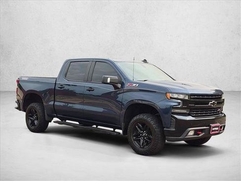 Used 2021 Chevrolet Silverado 1500 LT Trail Boss w/ Convenience Package II AWD/4WD image 3