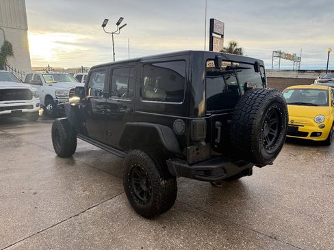 Used 2014 Jeep Wrangler Unlimited Rubicon image 6