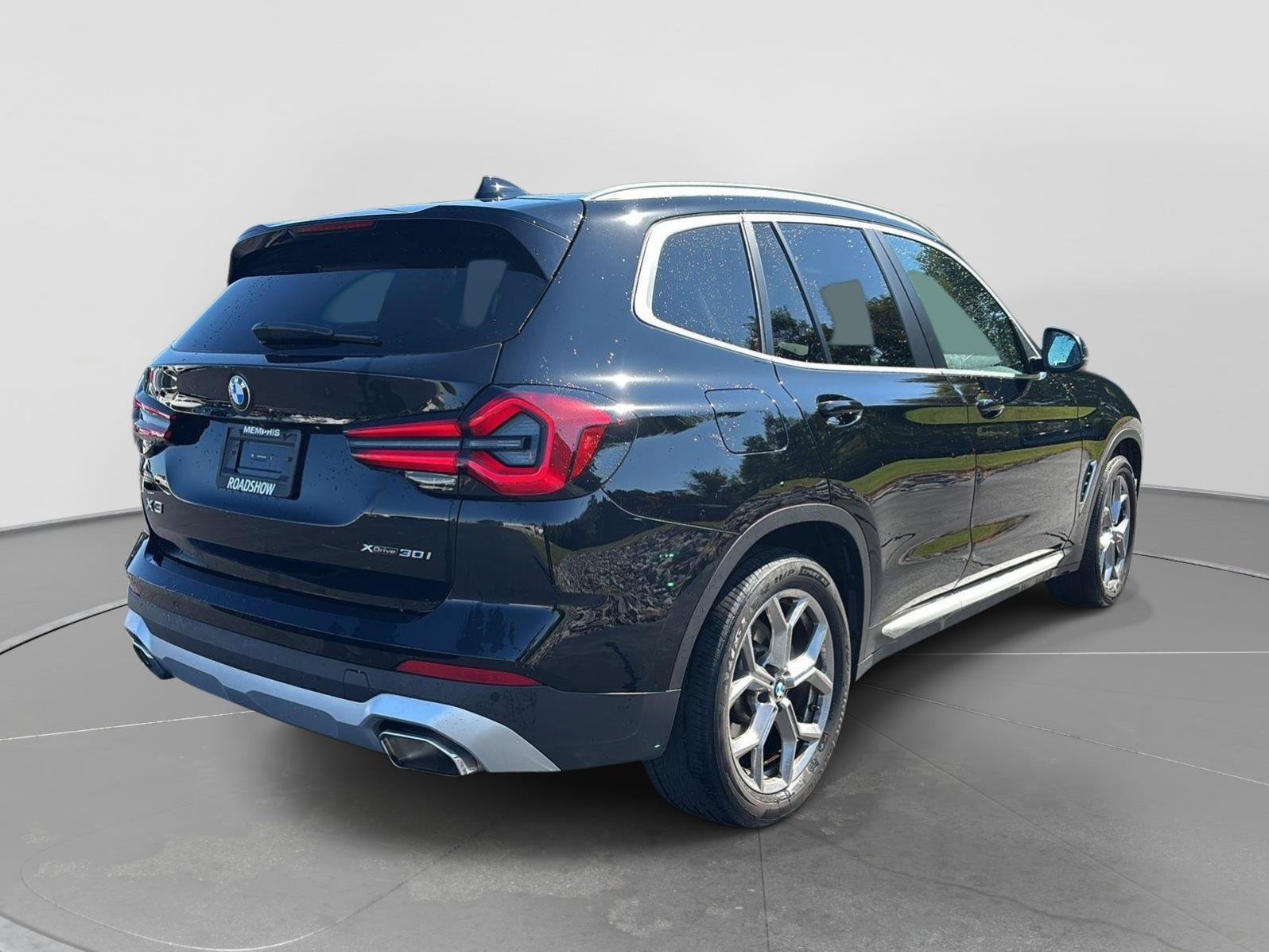 Used 2024 BMW X3 xDrive30i w/ Premium Package AWD/4WD image 3