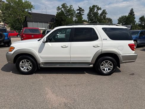 Used 2004 Toyota Sequoia SR5 AWD/4WD image 4