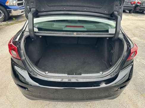 Used 2018 MAZDA MAZDA3 Touring FWD image 22