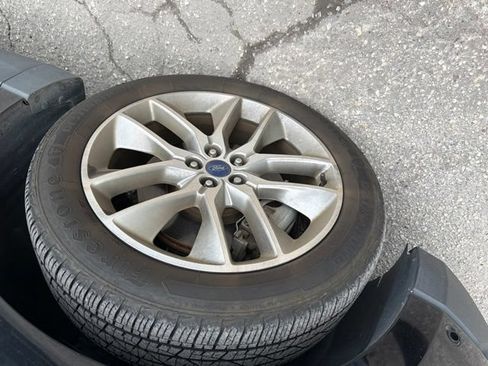 Used 2018 Ford Edge Titanium w/ Equipment Group 302A FWD image 6