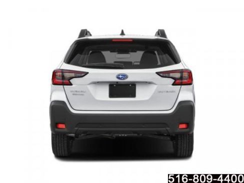 Used 2025 Subaru Outback Premium image 9