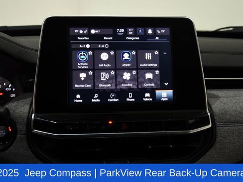 Used 2025 Jeep Compass Latitude w/ Sun & Sound Group AWD/4WD image 18